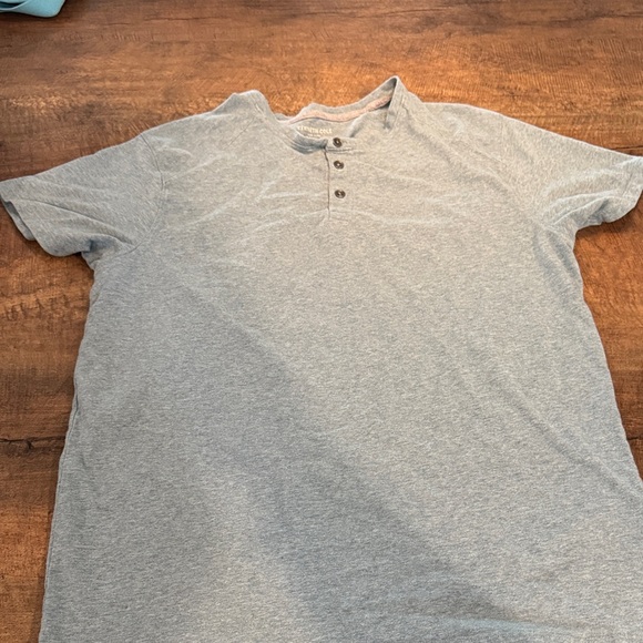 Kenneth Cole Light Gray Short Sleeve Henley - Picture 1 of 2